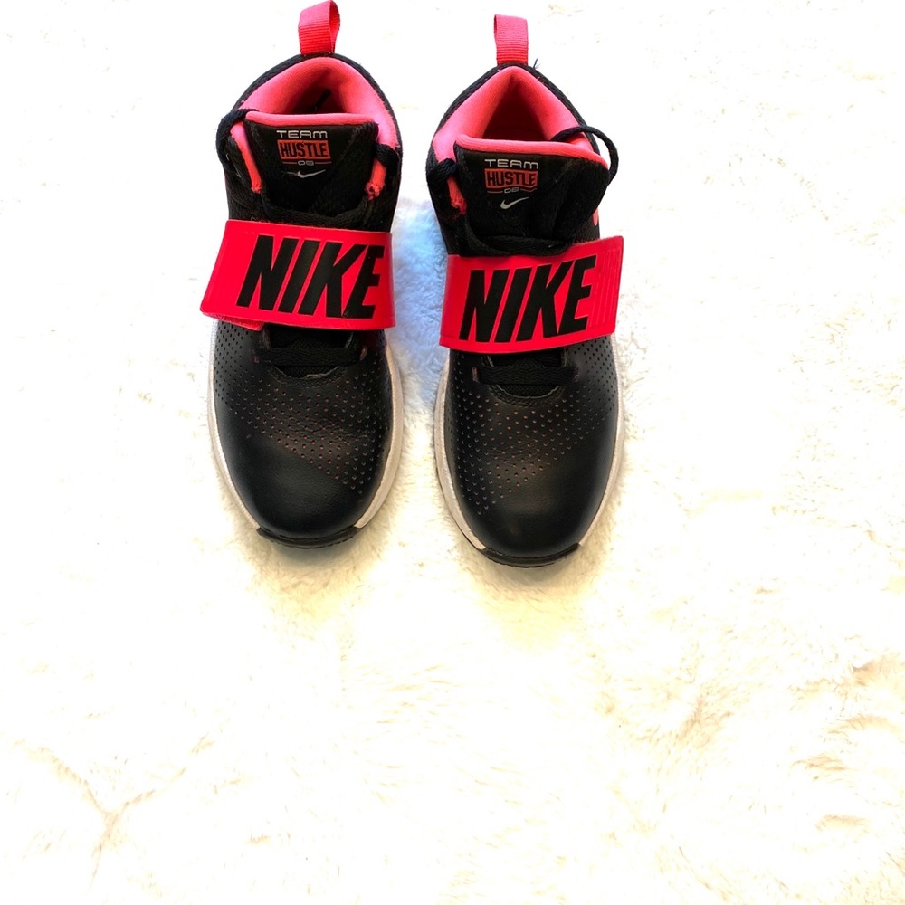 COPY - Nike team hustle pink and black sneakers
